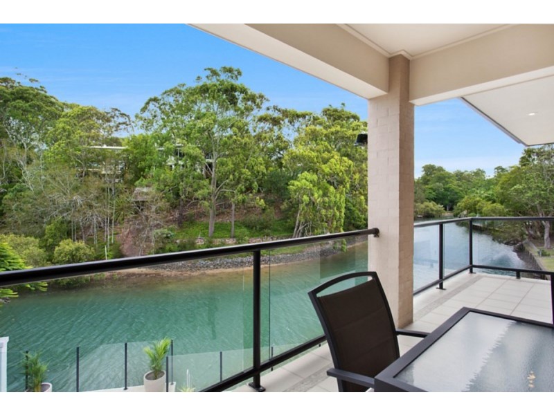 16 Elanora Drive, Burleigh Heads QLD 4220