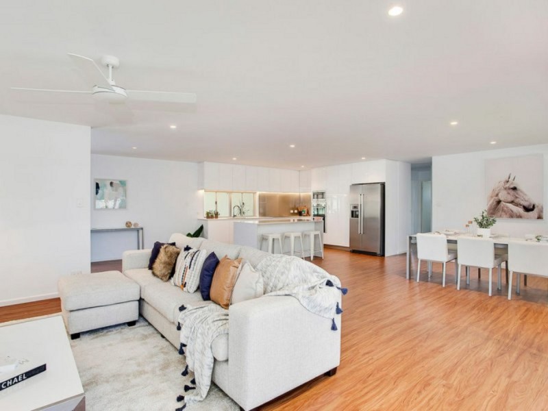 19 Pitta Place, Burleigh Waters QLD 4220