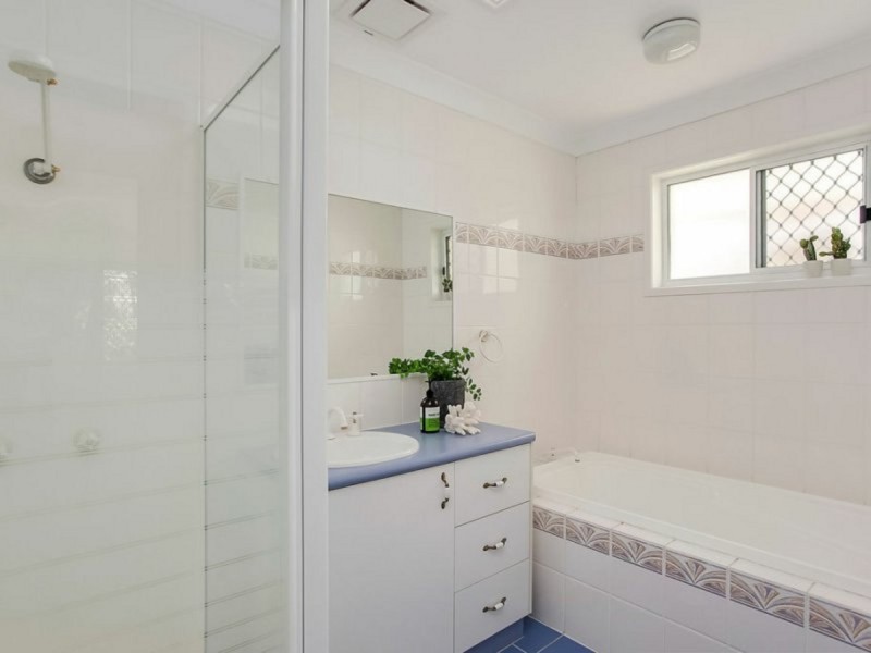 19 Pitta Place, Burleigh Waters QLD 4220