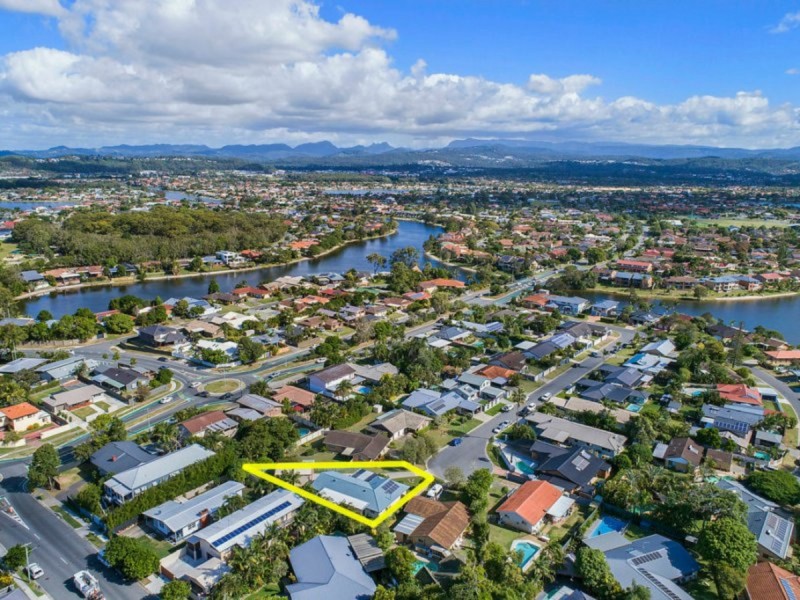 19 Pitta Place, Burleigh Waters QLD 4220