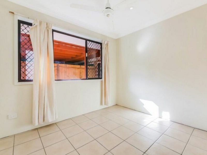 19 Thomas Drive, Chevron Island QLD 4217