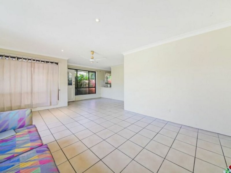 19 Thomas Drive, Chevron Island QLD 4217