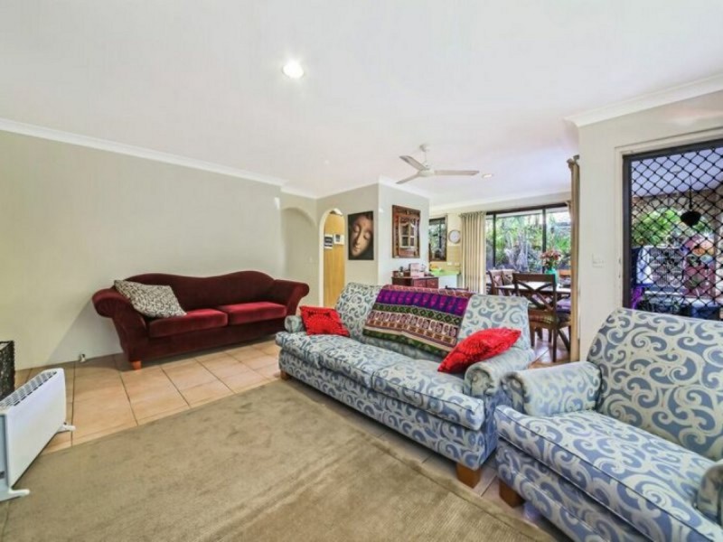 19 Thomas Drive, Chevron Island QLD 4217