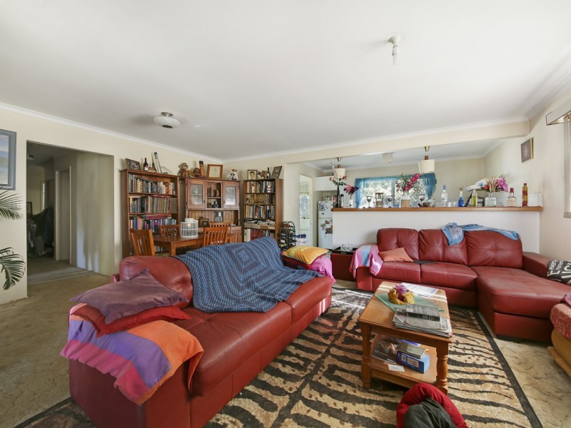 38 Darrambal Street, Chevron Island QLD 4217