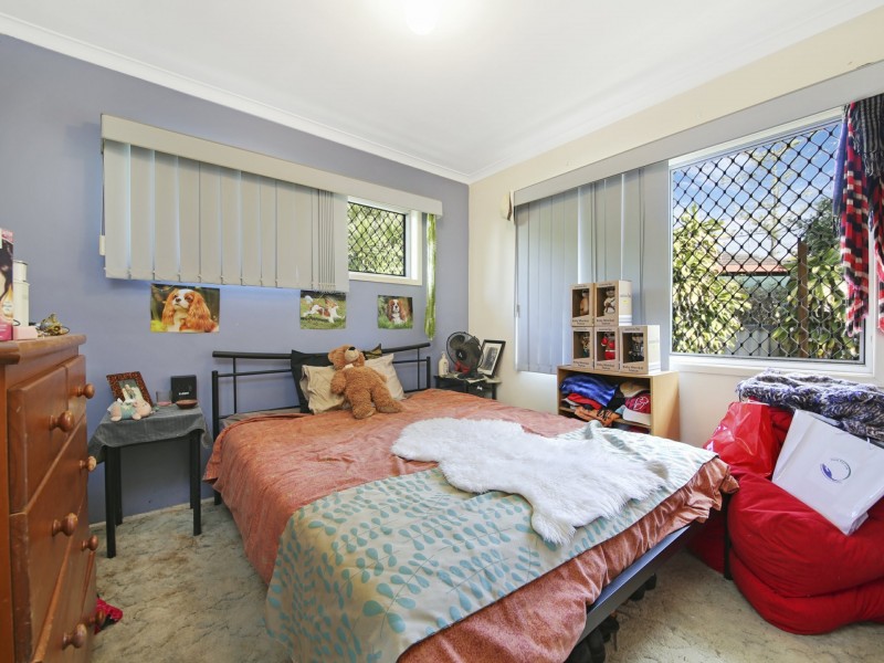 38 Darrambal Street, Chevron Island QLD 4217