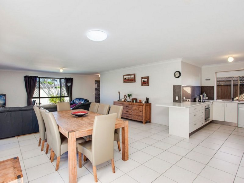 22 Nozomi Street, Burleigh Waters QLD 4220