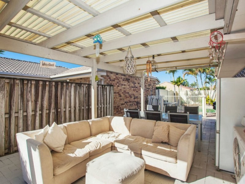 22 Nozomi Street, Burleigh Waters QLD 4220