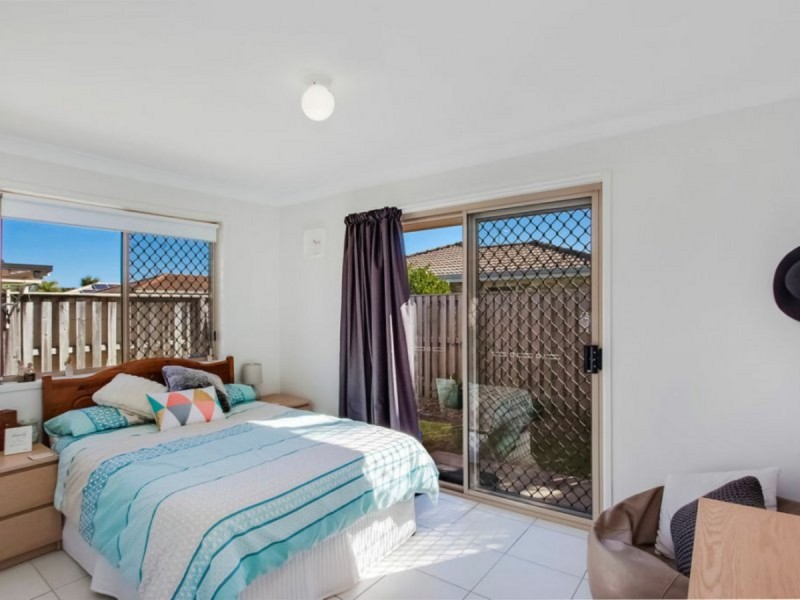 22 Nozomi Street, Burleigh Waters QLD 4220