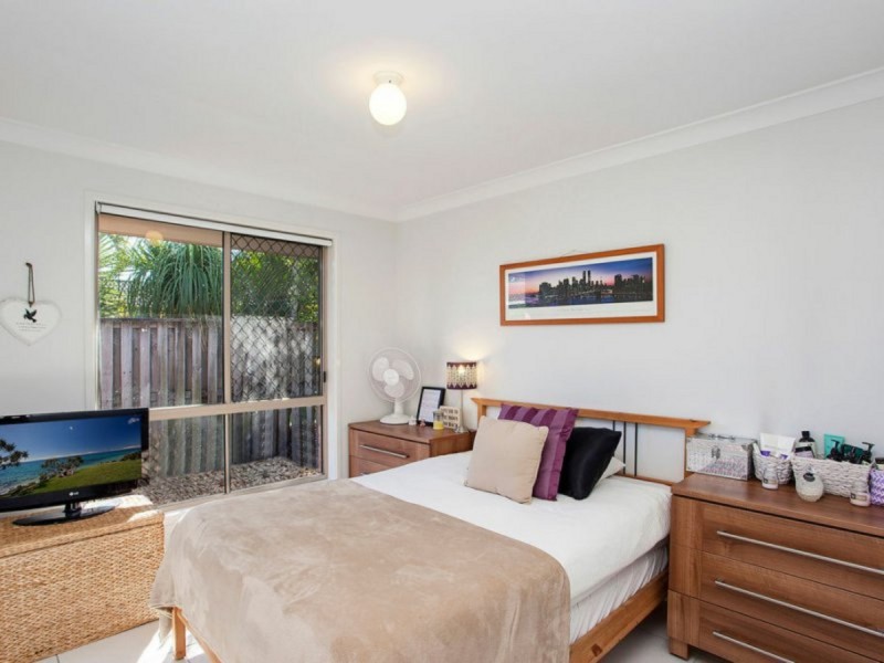 22 Nozomi Street, Burleigh Waters QLD 4220