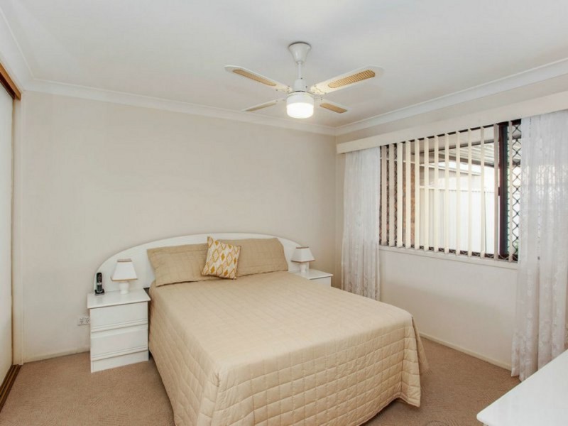 2/1 Flora Close, Burleigh Waters QLD 4220