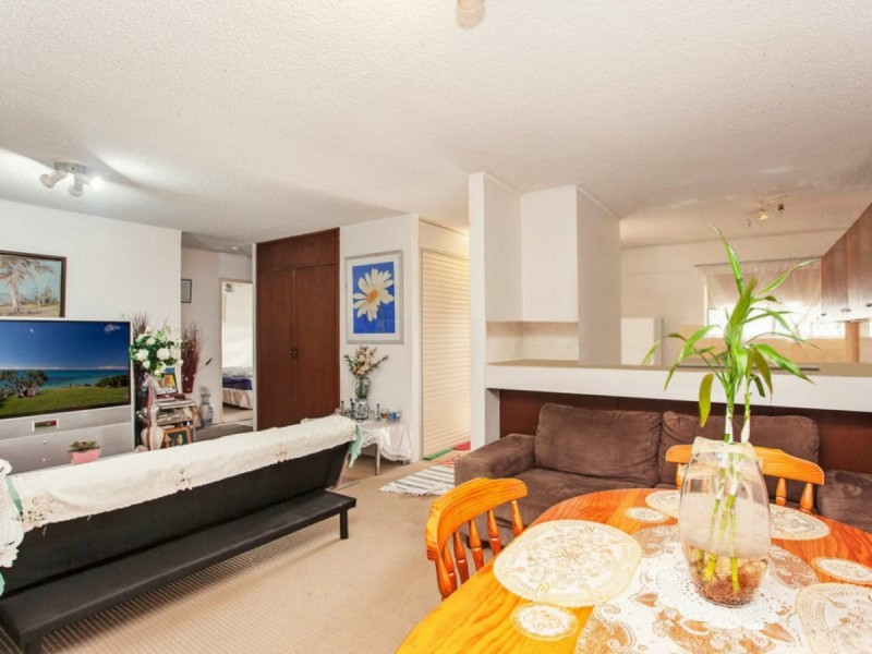 6/28 Marine Parade, Southport QLD 4215