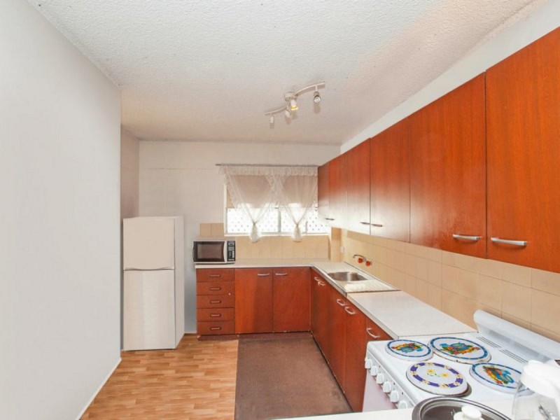 6/28 Marine Parade, Southport QLD 4215