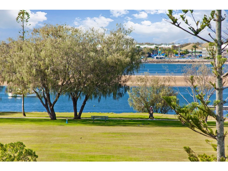 6/28 Marine Parade, Southport QLD 4215