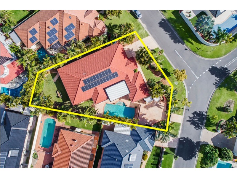 2 Islander Court, Burleigh Waters QLD 4220