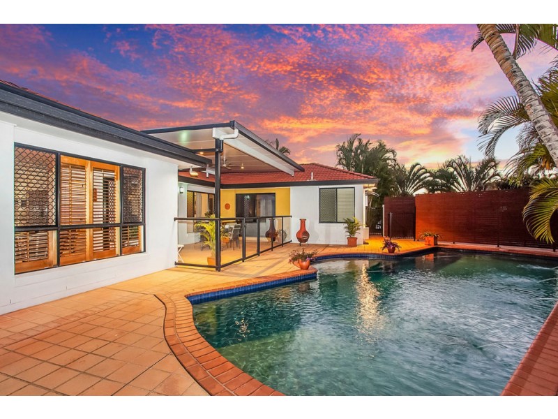 2 Islander Court, Burleigh Waters QLD 4220