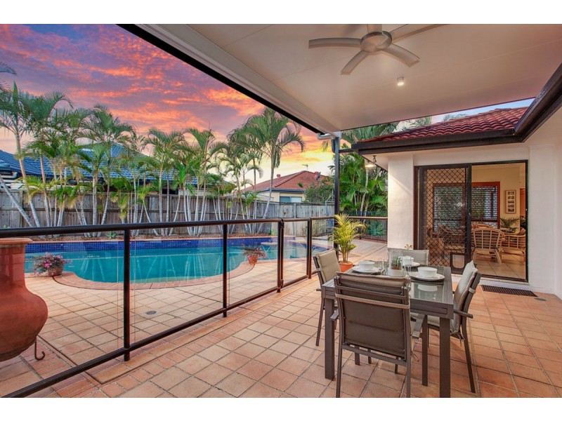 2 Islander Court, Burleigh Waters QLD 4220