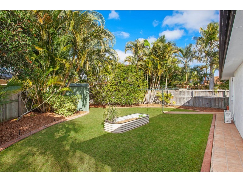 2 Islander Court, Burleigh Waters QLD 4220
