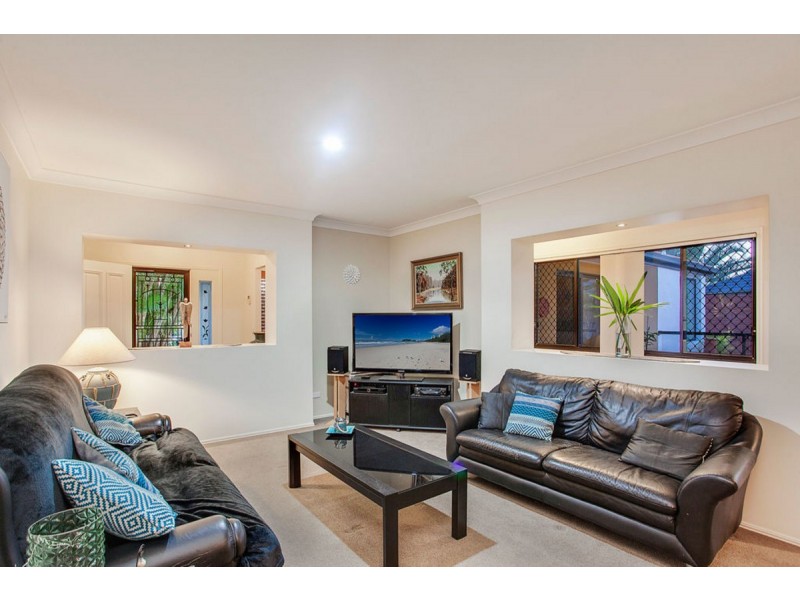 2 Islander Court, Burleigh Waters QLD 4220