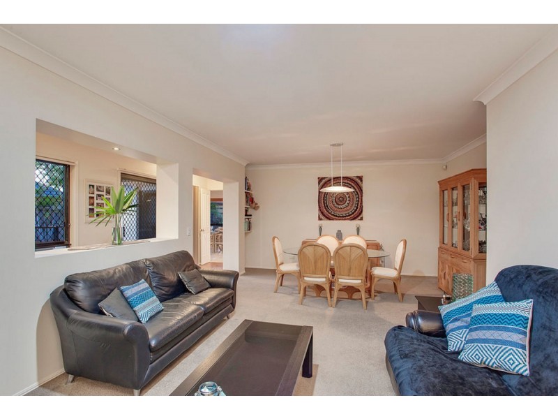 2 Islander Court, Burleigh Waters QLD 4220