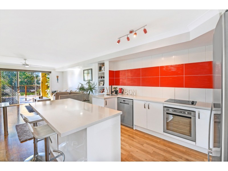 118/215 Cottesloe Drive, Mermaid Waters QLD 4218