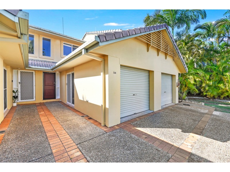 118/215 Cottesloe Drive, Mermaid Waters QLD 4218