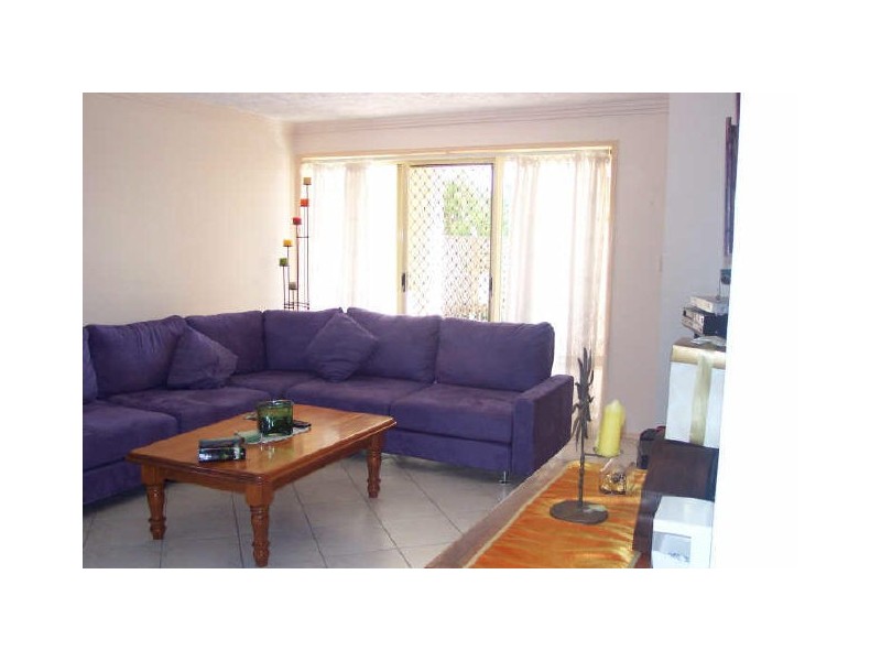 2/27 Stephens Street, Burleigh Heads QLD 4220