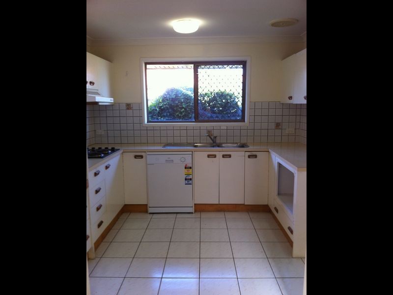 24 Grebe Place, Burleigh Waters QLD 4220