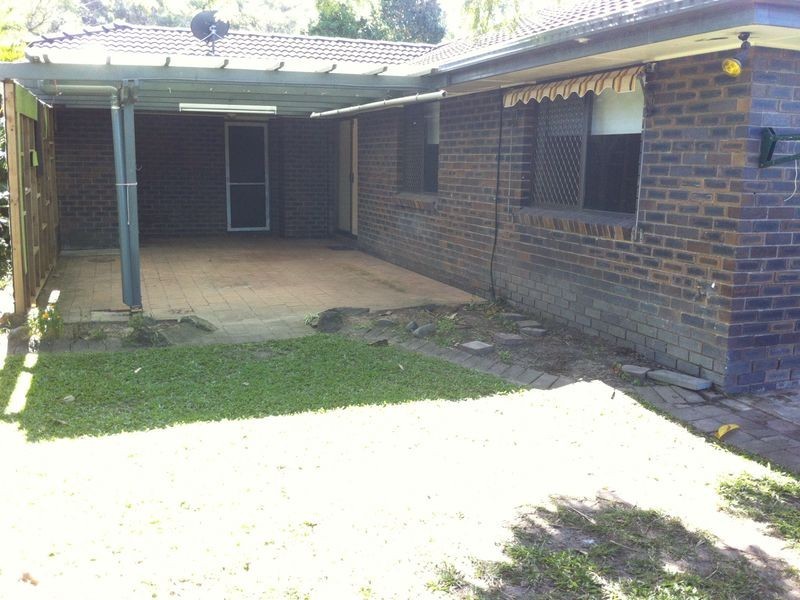 24 Grebe Place, Burleigh Waters QLD 4220