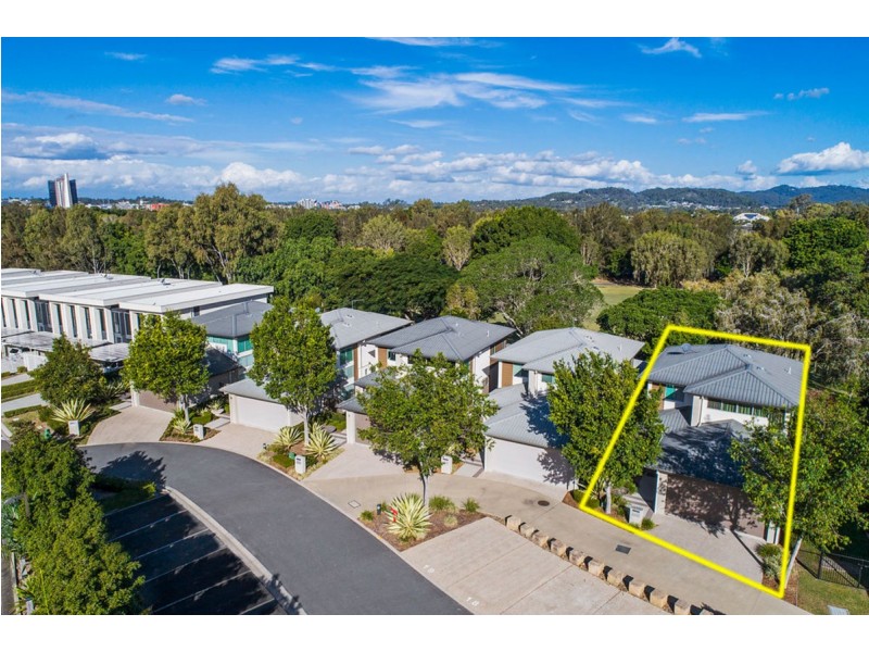 701 North Hill Drive, Robina QLD 4226