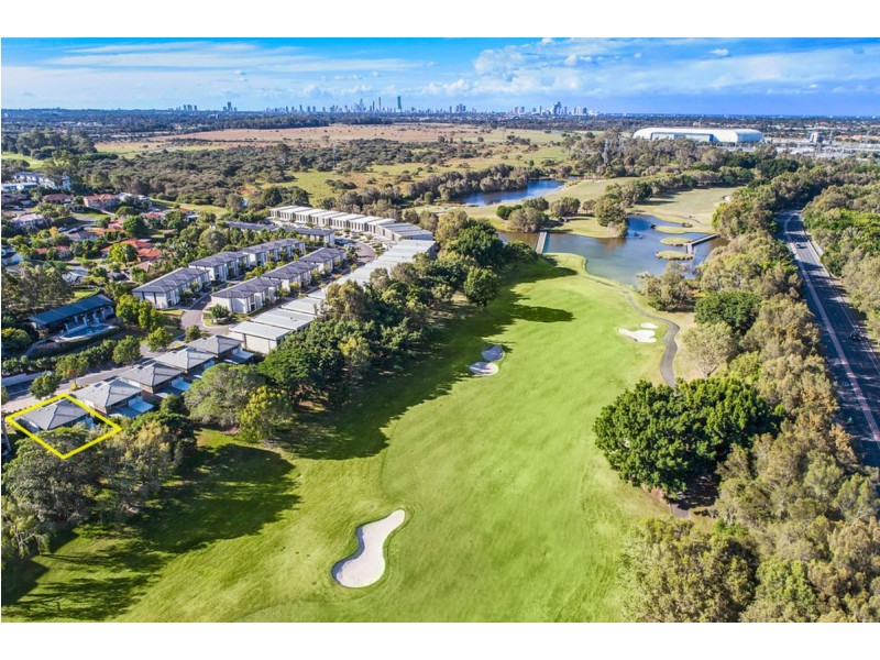 701 North Hill Drive, Robina QLD 4226