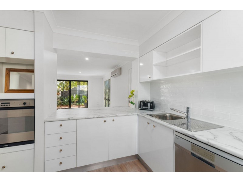 16/2-18 Beachcomber Court, Burleigh Waters QLD 4220