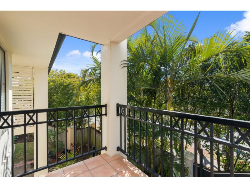 16/2-18 Beachcomber Court, Burleigh Waters QLD 4220