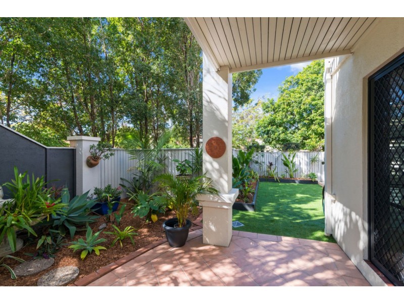 16/2-18 Beachcomber Court, Burleigh Waters QLD 4220