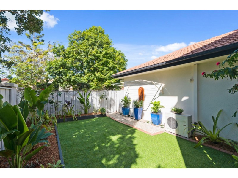 16/2-18 Beachcomber Court, Burleigh Waters QLD 4220
