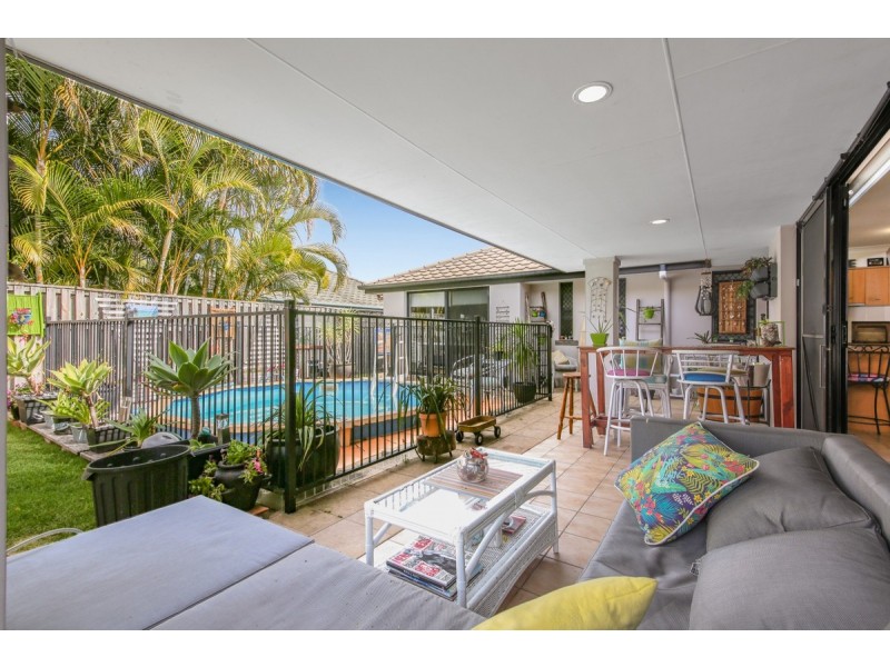 42 Seville Circuit, Burleigh Waters QLD 4220