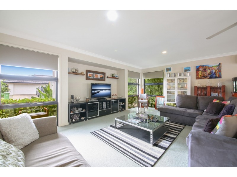 42 Seville Circuit, Burleigh Waters QLD 4220