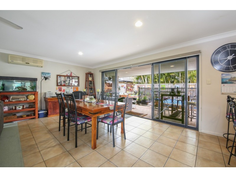 42 Seville Circuit, Burleigh Waters QLD 4220