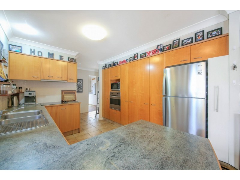 42 Seville Circuit, Burleigh Waters QLD 4220