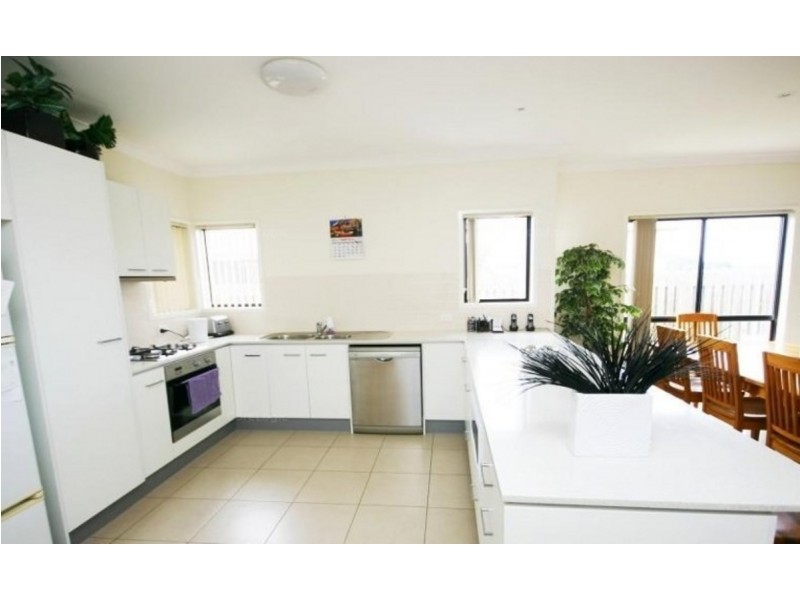 98/19 Santa Barbara Road, Hope Island QLD 4212