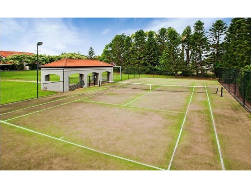 98/19 Santa Barbara Road, Hope Island QLD 4212