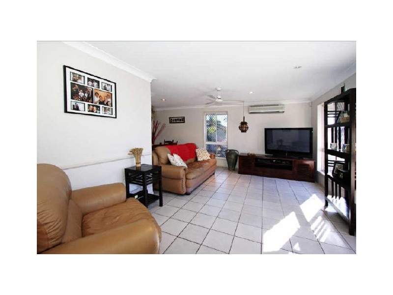1 Lomond Court, Varsity Lakes QLD 4227