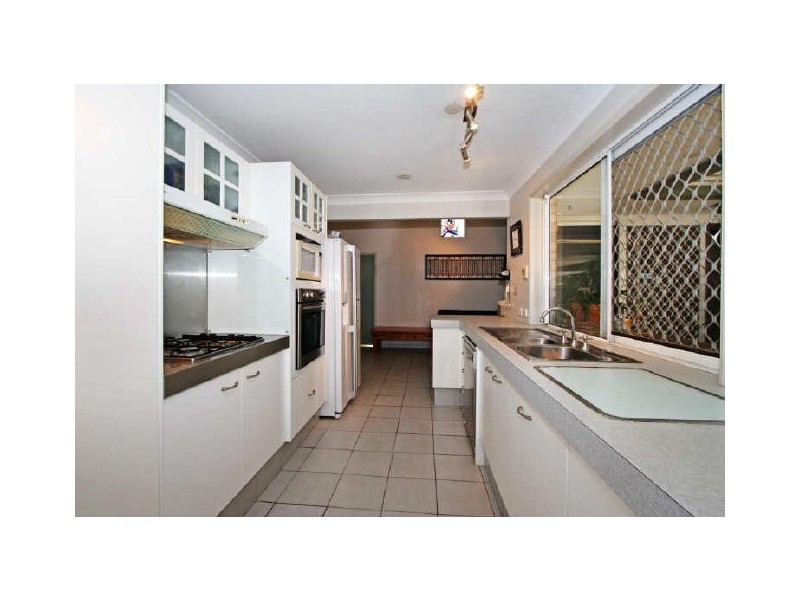 1 Lomond Court, Varsity Lakes QLD 4227