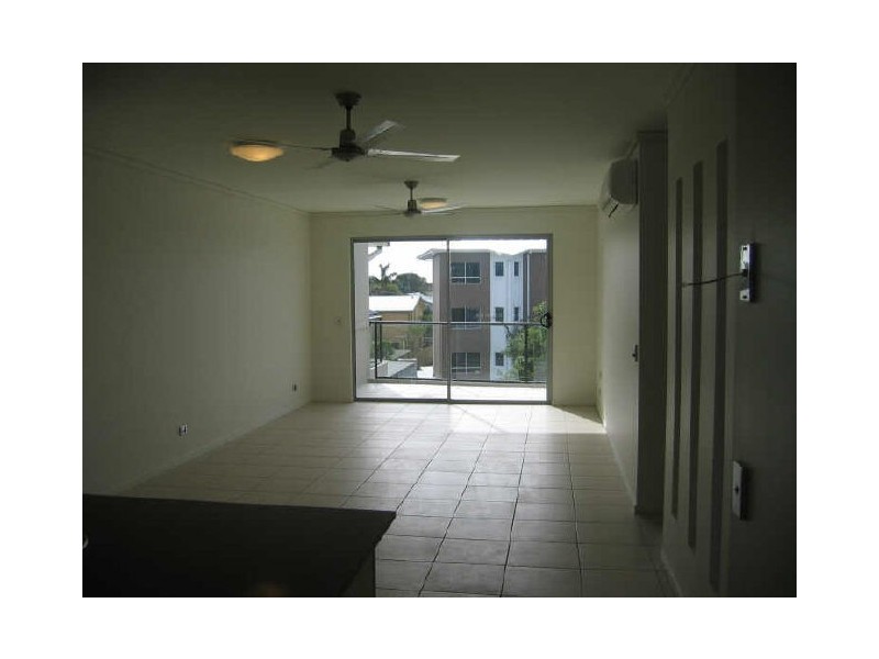 1/119 Sunshine Parade, Miami QLD 4220