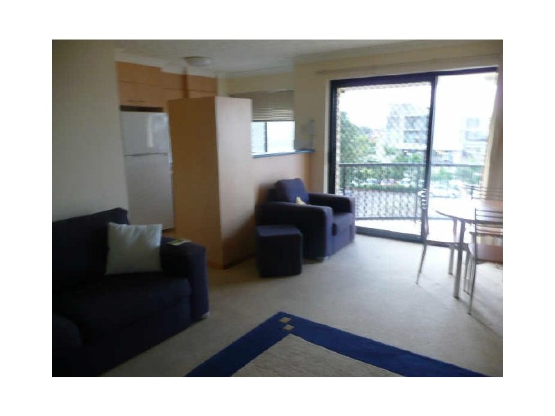 9/5 Mountainview Drive, Miami QLD 4220