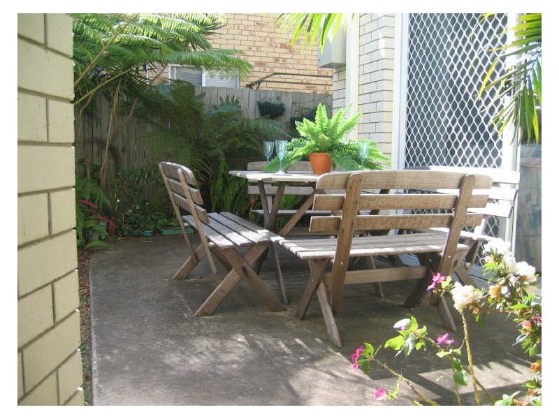 2/270 Christine Avenue, Burleigh Heads QLD 4220