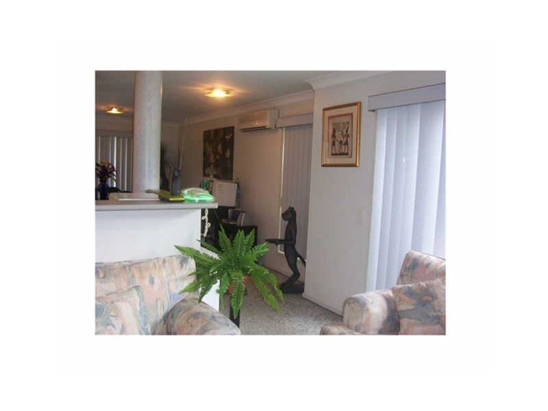 2/270 Christine Avenue, Burleigh Heads QLD 4220