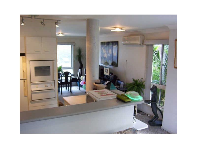 2/270 Christine Avenue, Burleigh Heads QLD 4220