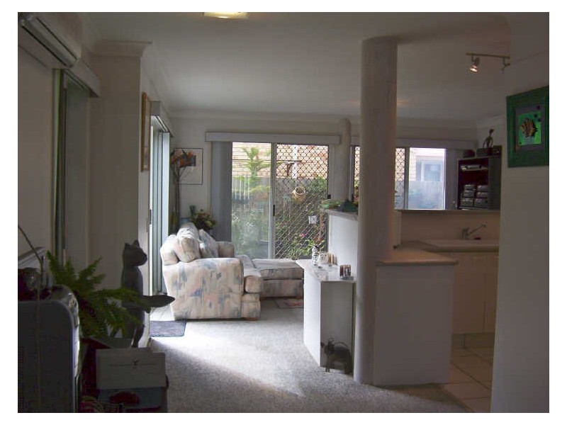 2/270 Christine Avenue, Burleigh Heads QLD 4220