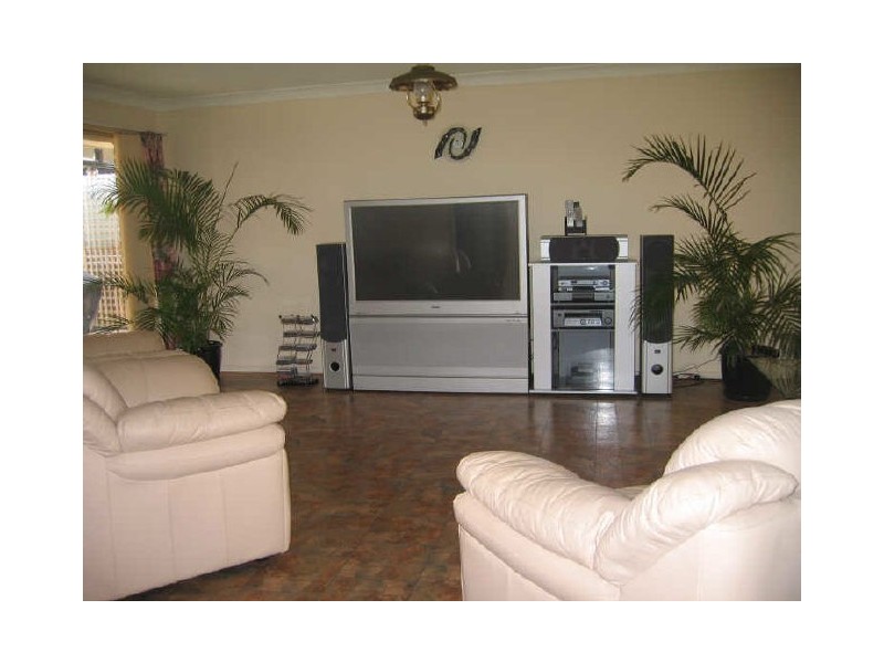 19 Galeen Drive, Burleigh Waters QLD 4220