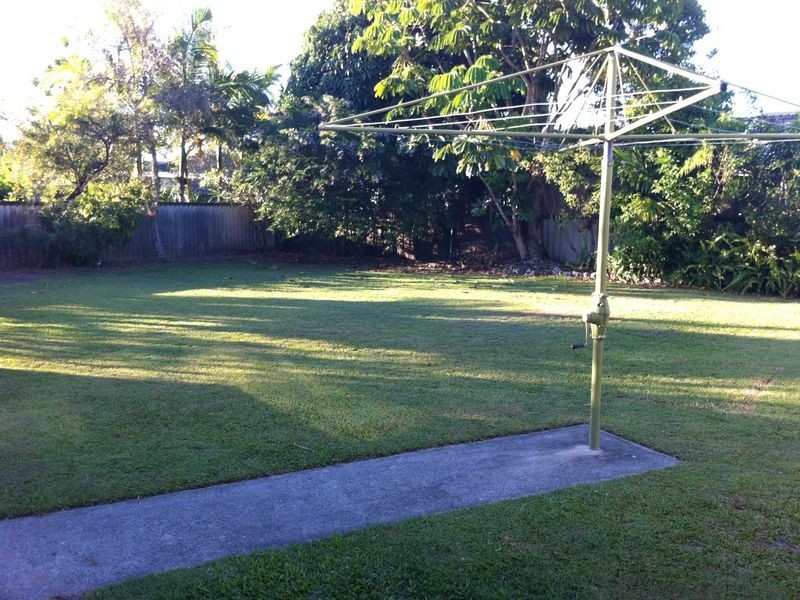 141 Acanthus Avenue, Burleigh Waters QLD 4220